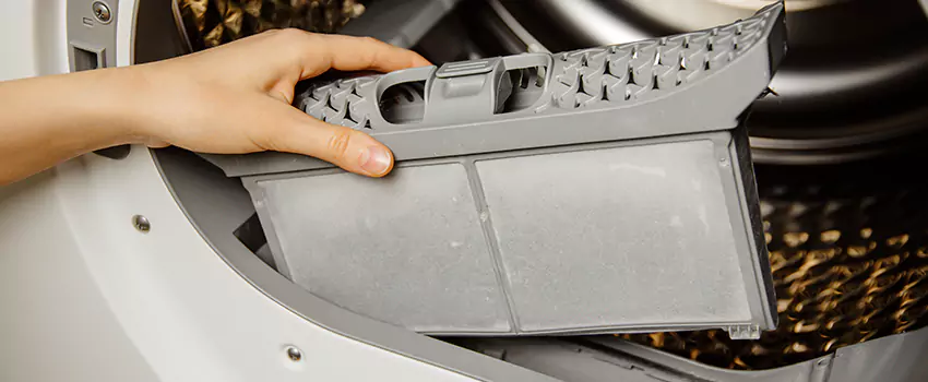 Signs Of A Clogged Dryer Lint Trap in Dale City, Virginia